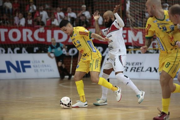 Umuarama recebe o Tubarão em busca da 3ª vitória consecutiva pela Liga Nacional